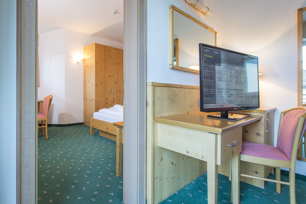 Hotel Kronplatz 3*